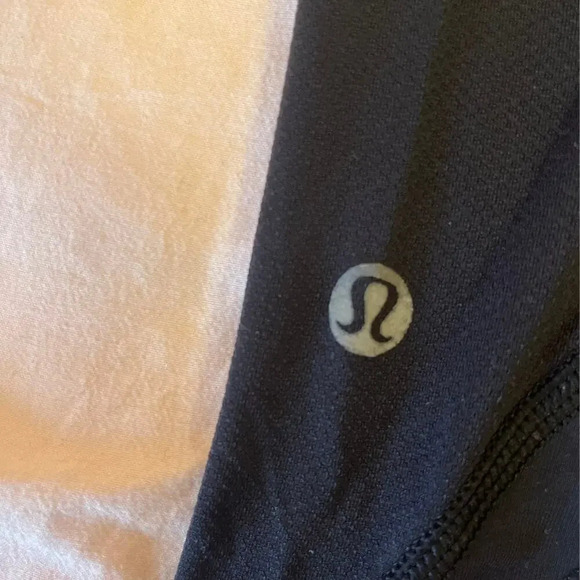 Lululemon Gray Striped Capris Size 4 - Picture 6 of 6